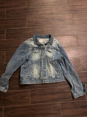 LuLaRoe cheetah print denim light wash